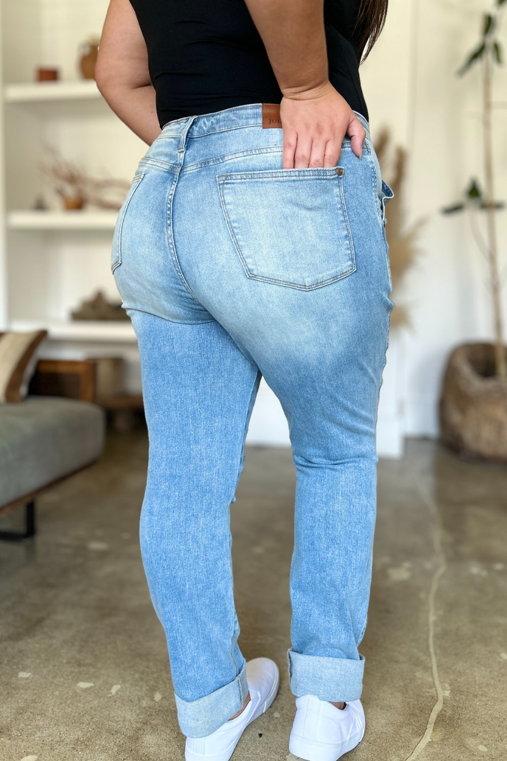 Judy Blue Full Size Distressed Straight Jeans with Patch Pockets (Copy)