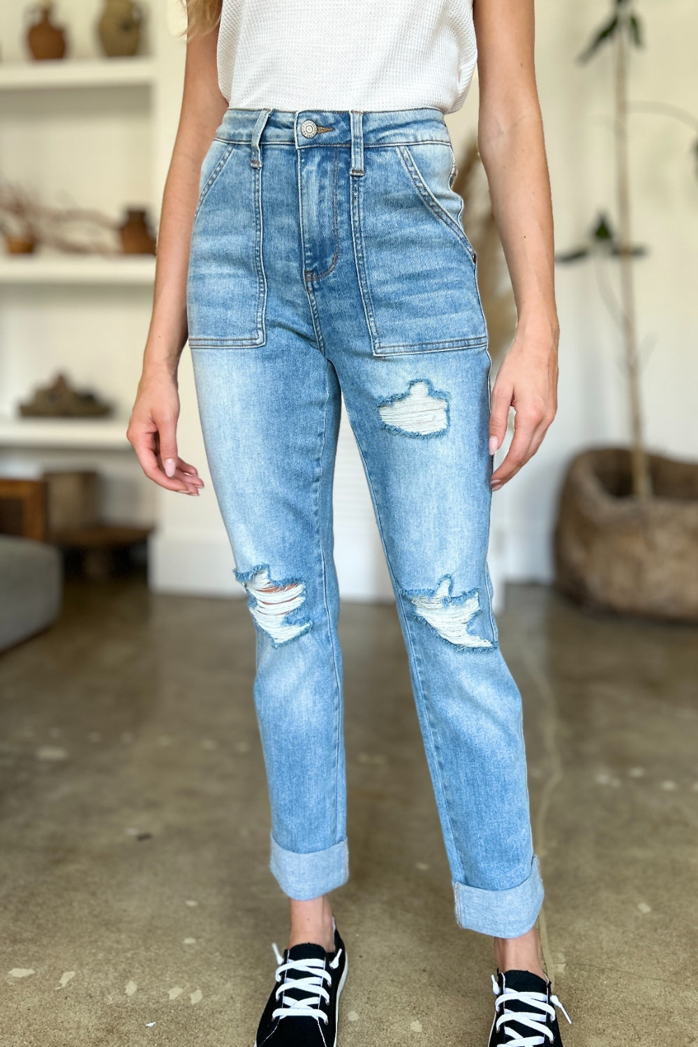 Judy Blue Full Size Distressed Straight Jeans with Patch Pockets (Copy)